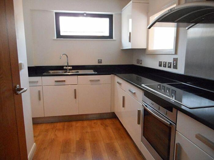 2 Bedroom Flat To Rent In Princesshay, Exeter, EX1