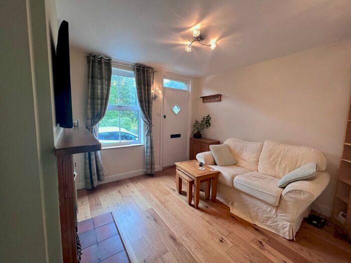 2 Bedroom Property To Rent In Bois Moor Road, Chesham, HP5