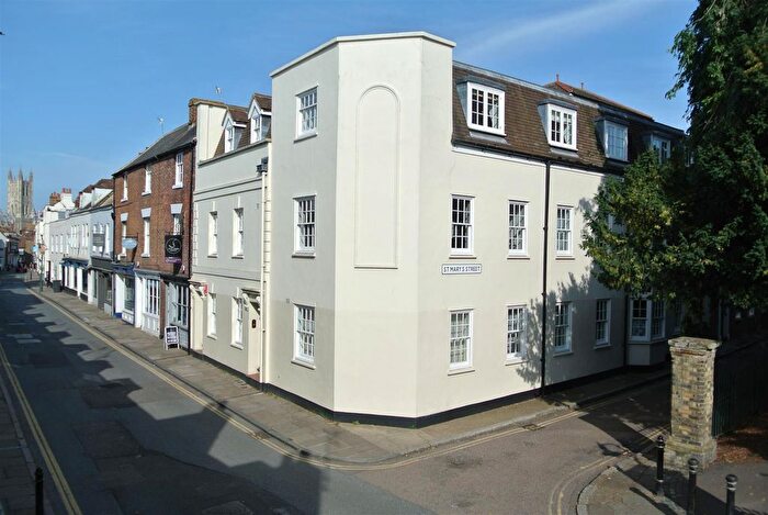 2 Bedroom Flat To Rent In Castle Street, Canterbury, Kent, CT1