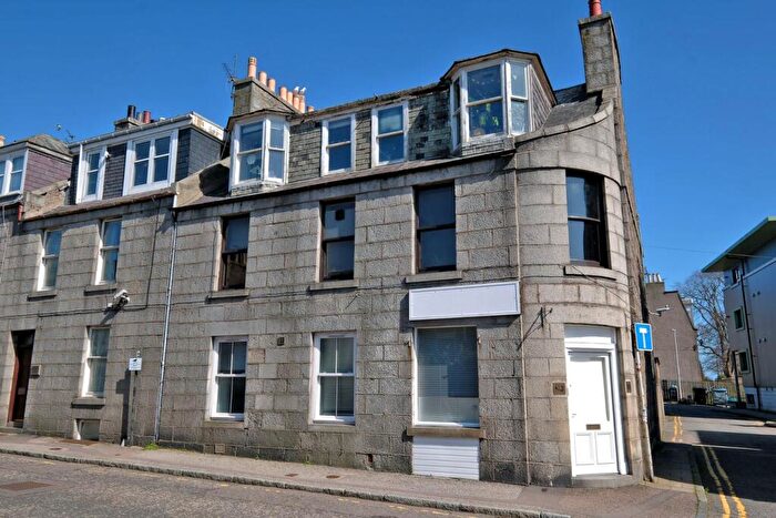 2 Bedroom Flat For Sale In Bon Accord Street, Aberdeen, AB11