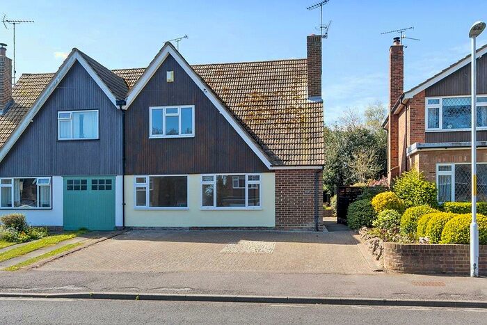 3 Bedroom Semi-Detached House To Rent In Cranbrook Drive, Sittingbourne, Kent, ME10