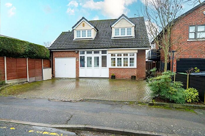 4 Bedroom Detached House For Sale In Bellevue Road, Billericay, CM12