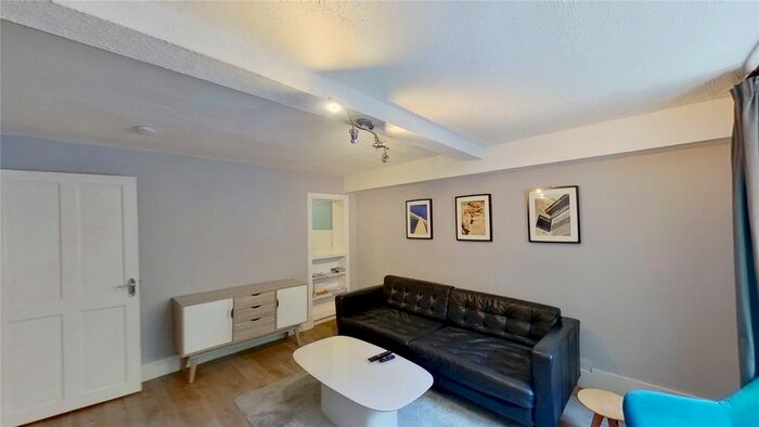 2 Bedroom Flat To Rent In Barony Street, Edinburgh, EH3