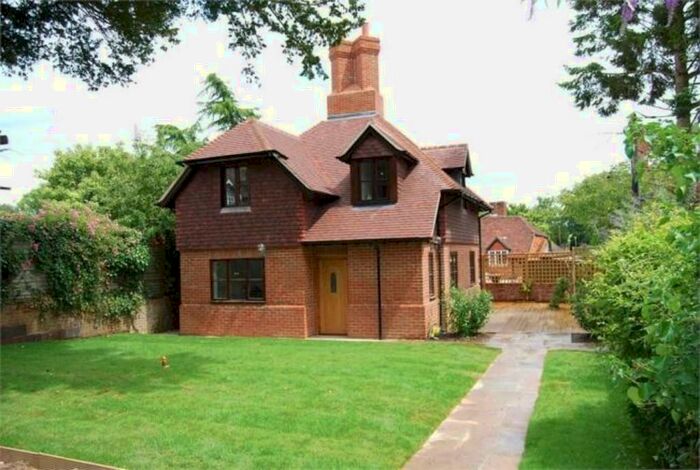 3 Bedroom Cottage To Rent In Meredun Close, Hursley, SO21