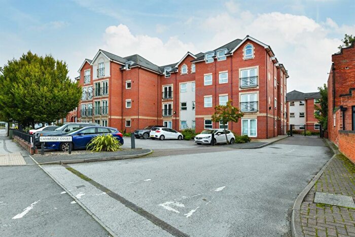 2 Bedroom Apartment To Rent In Cambridge Court, West Bridgford, NG2