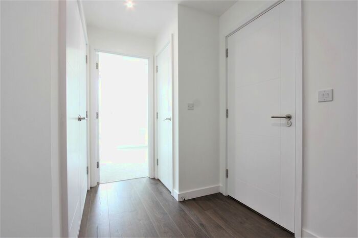 1 Bedroom Flat To Rent In Hartingtons Court, Coster Avenue, London, N4