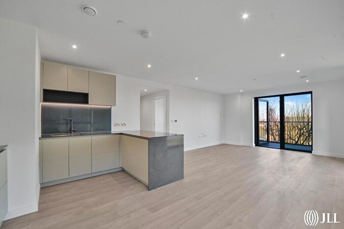 3 Bedroom Apartment To Rent In Azure Apartments, N4