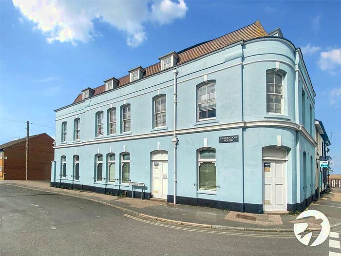 2 Bedroom Flat To Rent In Church Street, Gillingham, Kent, ME7