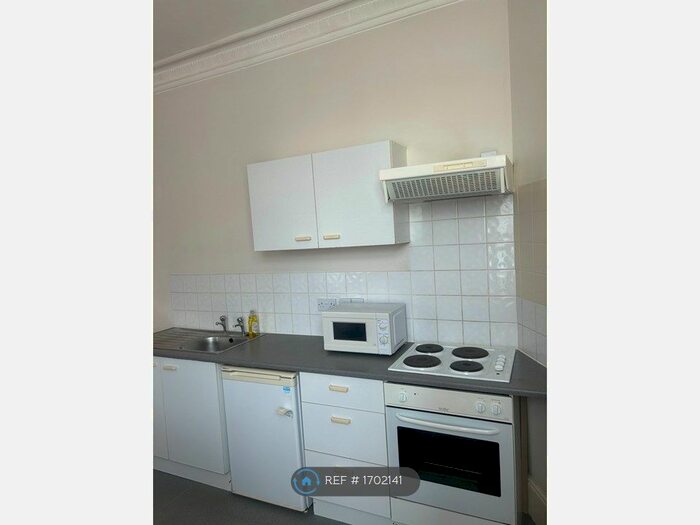 Studio To Rent In Love Lane, London, N17