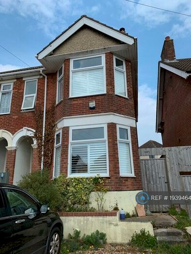 3 Bedroom Semi-Detached House To Rent In Edward Road, Poole, BH14