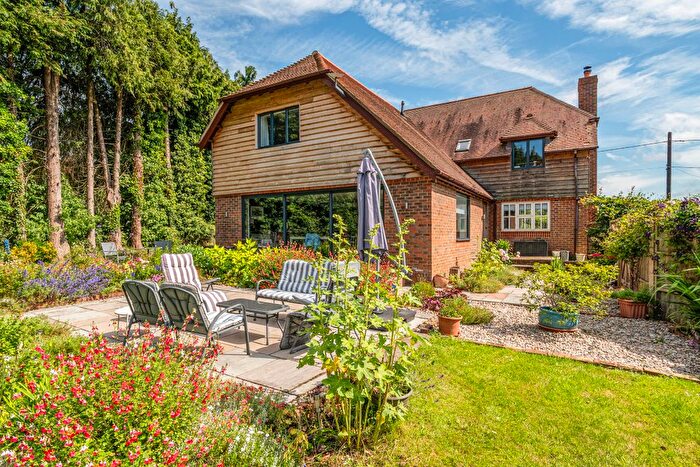 6 Bedroom Detached House For Sale In Woodland Drove, Twyford, SO21