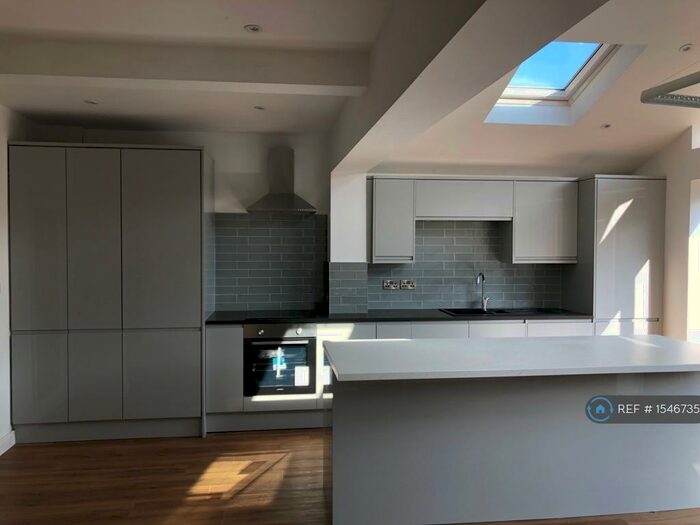 3 Bedroom Semi-Detached House To Rent In Hazel Grove, Nottingham, NG3