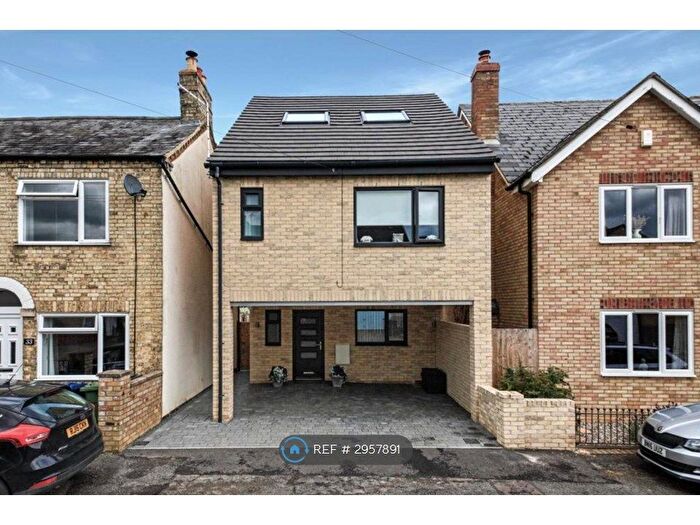 4 Bedroom Detached House To Rent In Margett St, Cambridge, CB24