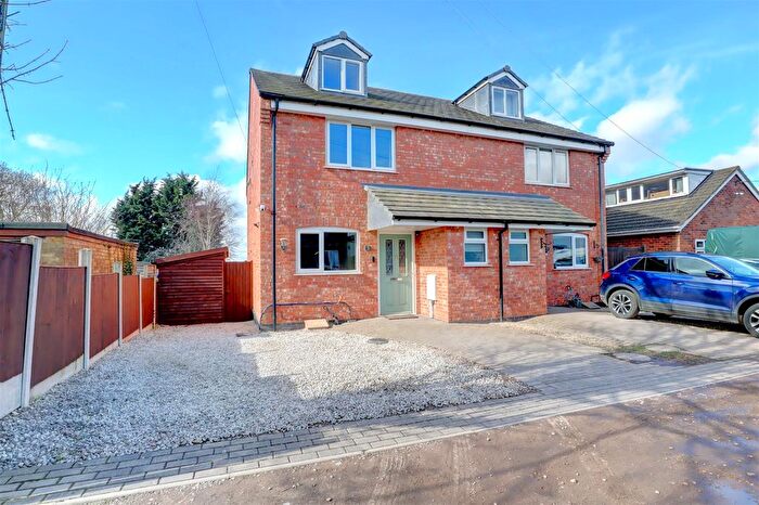 4 Bedroom Semi Detached House For Sale In High Tor West, Earl Shilton, Leicester, LE9