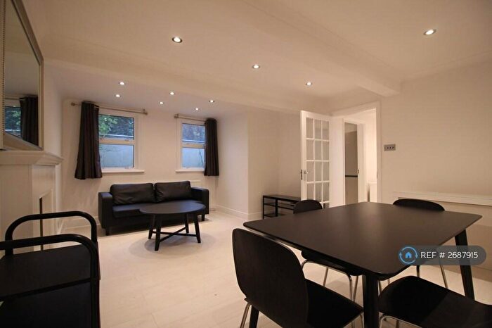 2 Bedroom Flat To Rent In Bedford Hill, London, SW12