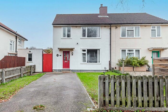 3 Bedroom Semi Detached House For Sale In Howard Road, Cambridge, CB5