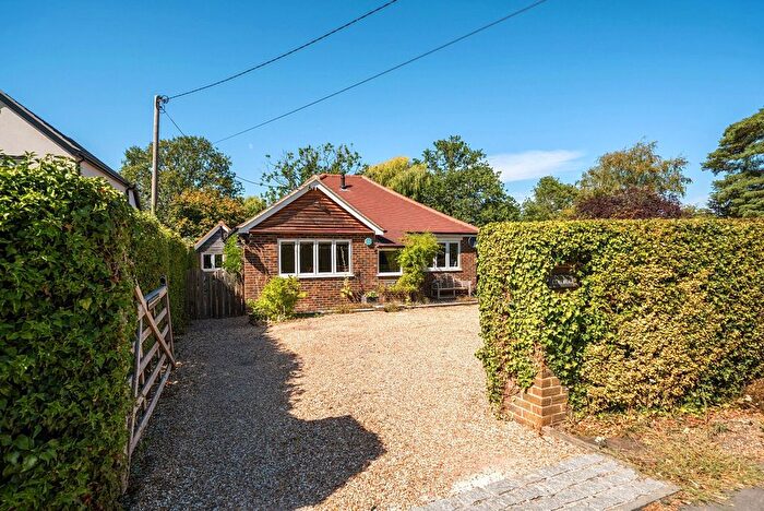 3 Bedroom Bungalow For Sale In Flexford Road, Normandy, GU3