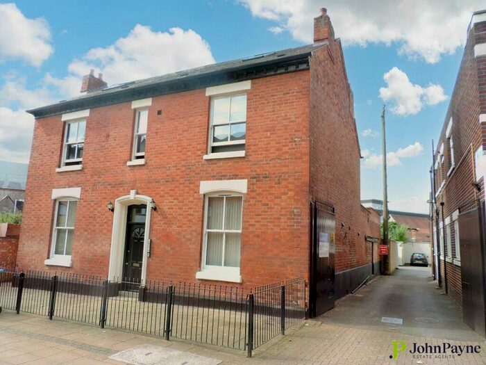 Apartment To Rent In Lower Holyhead Road, Coventry, West Midlands, CV1