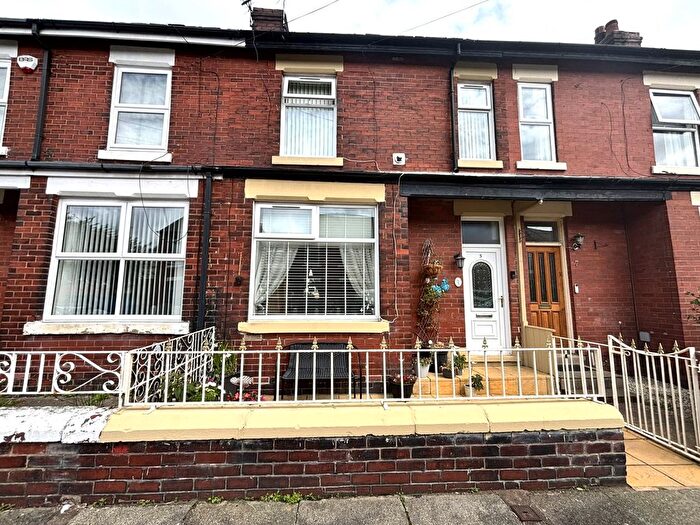 3 Bedroom Terraced House For Sale In Randlesham Street, Prestwich, M25