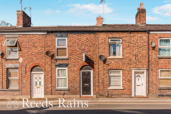 3 Bedroom Terraced House For Sale In Chester Road, Macclesfield, Cheshire, SK11