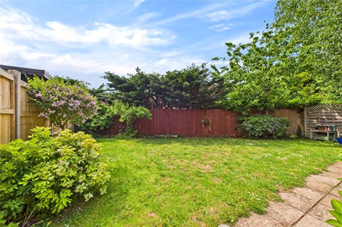 3 Bedroom Semi-Detached House For Sale In Woodfield Way, Theale, Reading, Berkshire, RG7