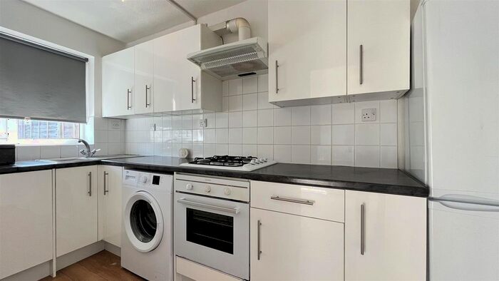 3 Bedroom End Of Terrace House To Rent In Langley Park Road, Sutton, SM2