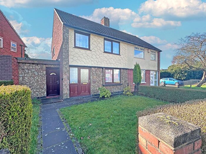 3 Bedroom Semi Detached House For Sale In Turton Road, Tipton, DY4