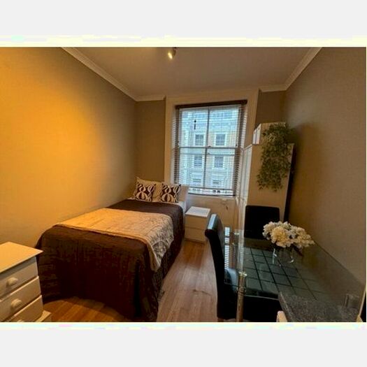 Studio To Rent In Hogarth Road, London, SW5