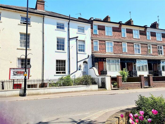 2 Bedroom Flat To Rent In South Street, South Street, Dorking, Surrey RH4
