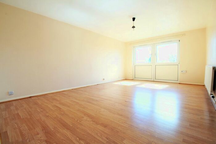 2 Bedroom Flat To Rent In Ashdown Court, Lansdowne Road, Tottenham N17