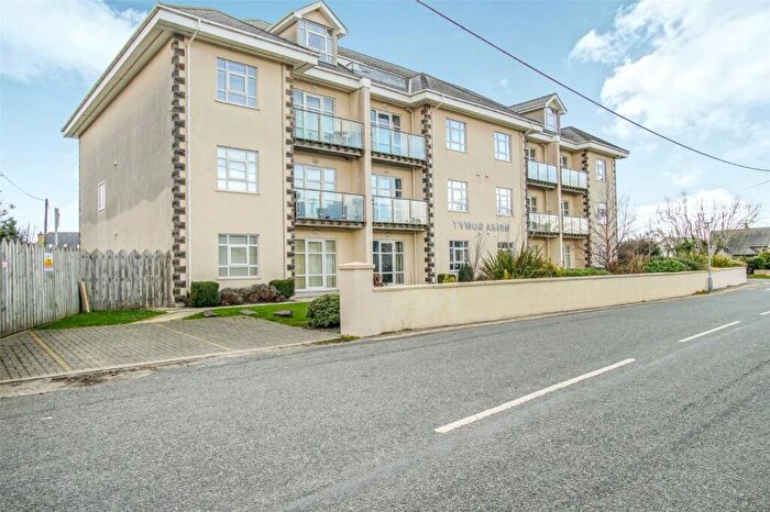 2 Bedroom Flat For Sale In Lon Golff, Pwllheli, Gwynedd, LL53