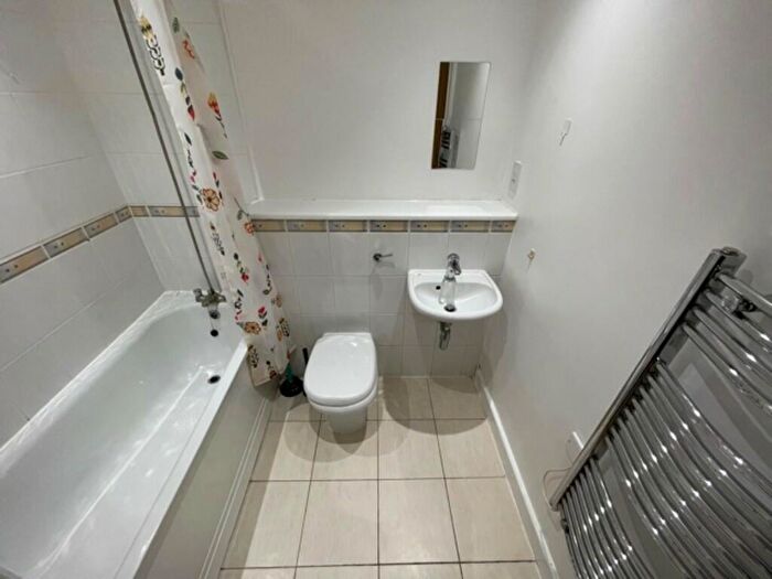 2 Bedroom Apartment To Rent In Abbey Court, Priory Place, CV1