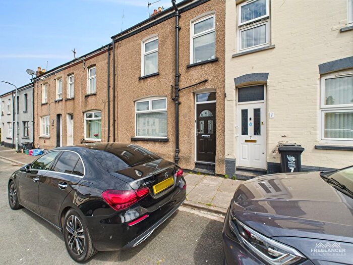 3 Bedroom Terraced House For Sale In Castle Street, Newport, NP20