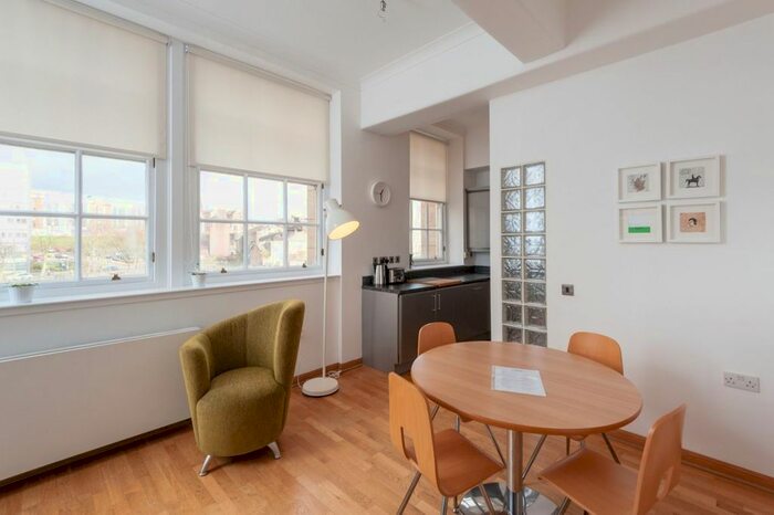 1 Bedroom Flat To Rent In College Street, Glasgow, G1