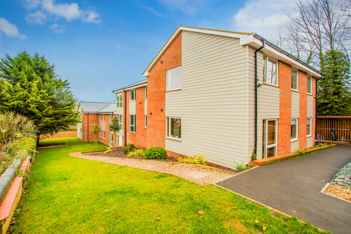 2 Bedroom Apartment To Rent In Moreton Road, Buckingham, MK18