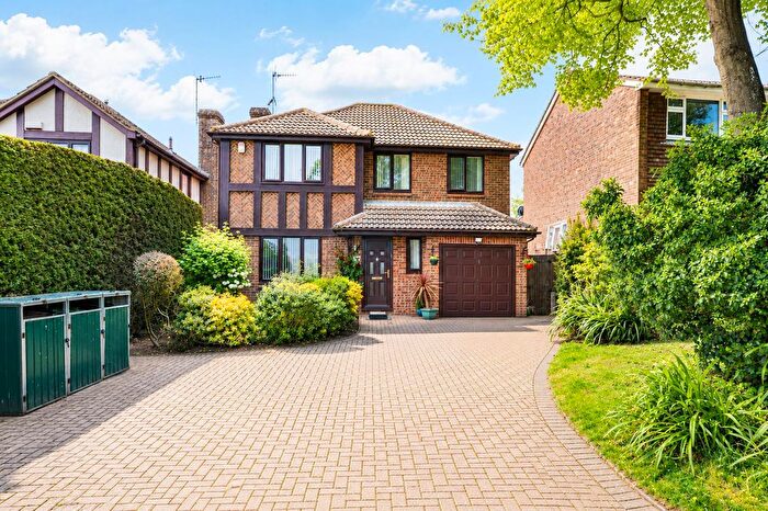 4 Bedroom Detached House For Sale In Hillside Road, Hastings, TN34