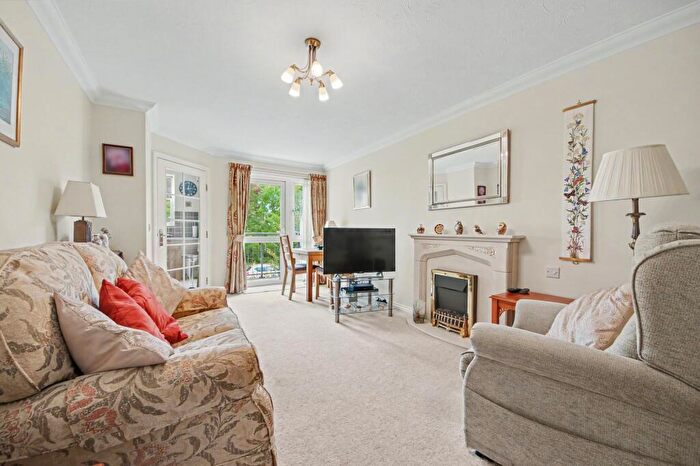 1 Bedroom Flat For Sale In - West End Road, Bitterne Village, SO18