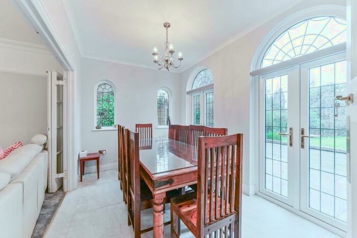 4 Bedroom Terraced House To Rent In Upfield, Croydon, CR0