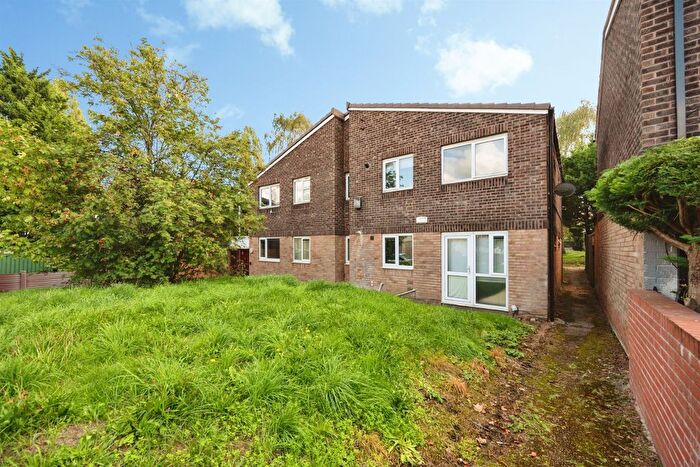 2 Bedroom Flat For Sale In Tyber Drive, Birmingham, B20