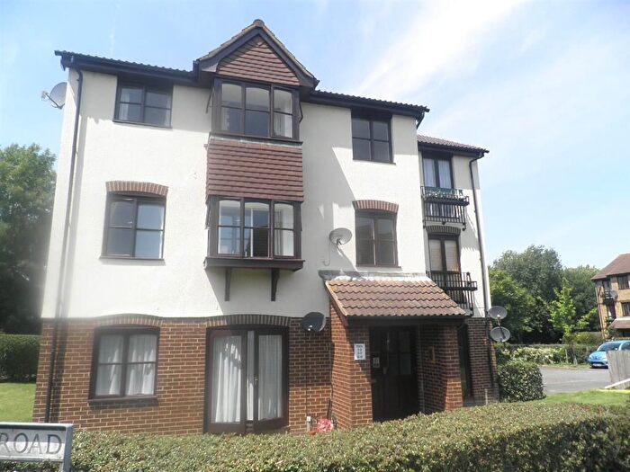 1 Bedroom Flat To Rent In Longacre Road, Ashford, TN23