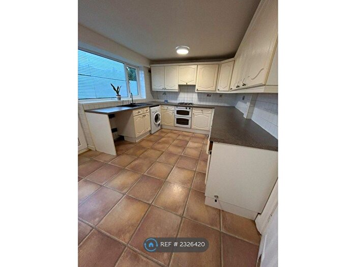 3 Bedroom Semi-Detached House To Rent In County Close, Woodgate, Birmingham, B32