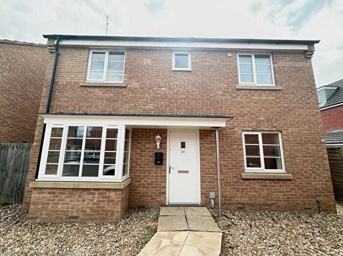 4 Bedroom Property To Rent In Dukes Way, Hampton Vale, PE7