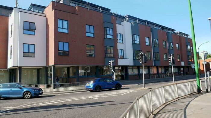 2 Bedroom Flat To Rent In Flat Southgate, PO19