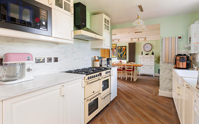 3 Bedroom Detached House For Sale In Carisbrooke, Isle Of Wight, PO30