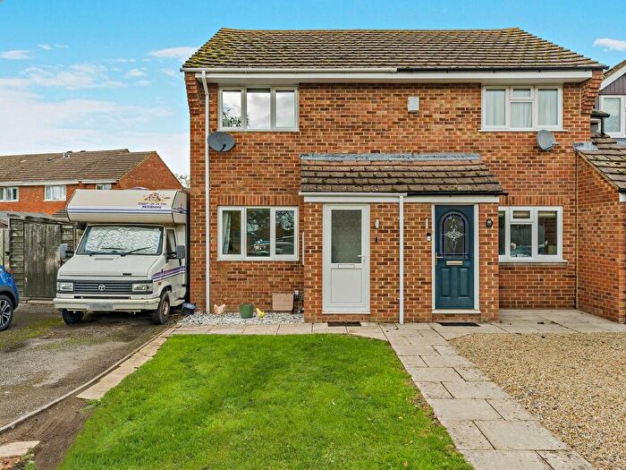 2 Bedroom Semi-Detached House For Sale In Flemming Avenue, Chalgrove, OX44