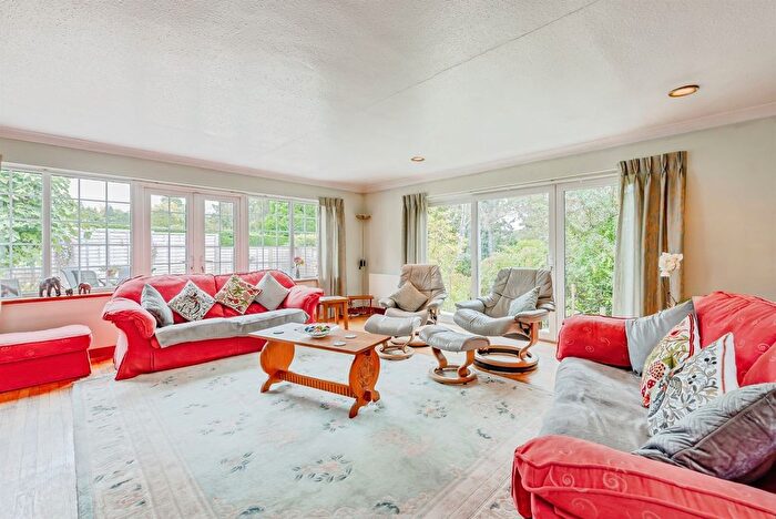 5 Bedroom Detached House For Sale In Holtye Road, East Grinstead, RH19