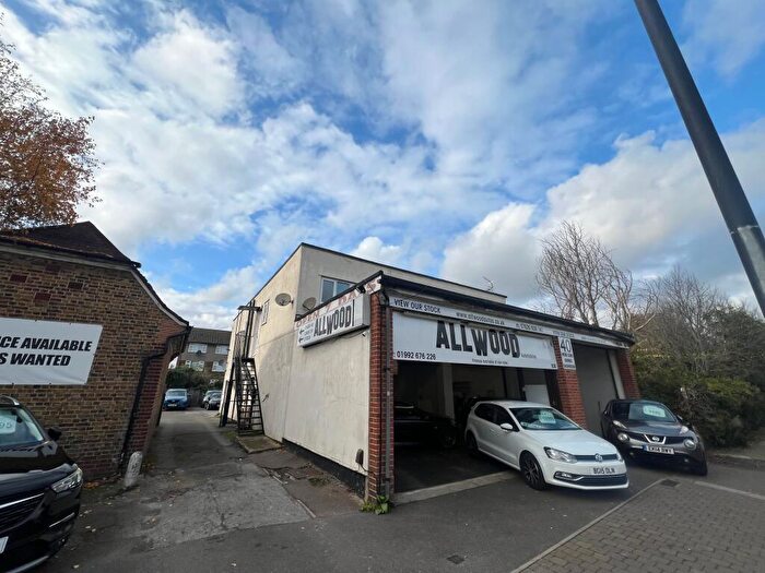 2 Bedroom Apartment To Rent In Hertford Road, Waltham Cross, EN8