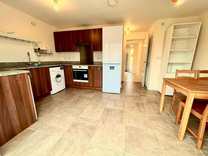 4 Bedroom Semi-Detached House To Rent In Cherry Tree Drive, Coventry, West Midlands, CV4
