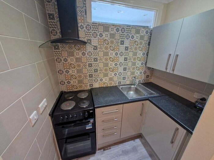 1 Bedroom Flat To Rent In Crispin Street, Rothwell, Northants, NN14