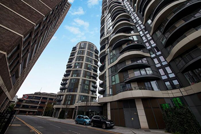 1 Bedroom Flat For Sale In Cambridge Road, Barking, IG11